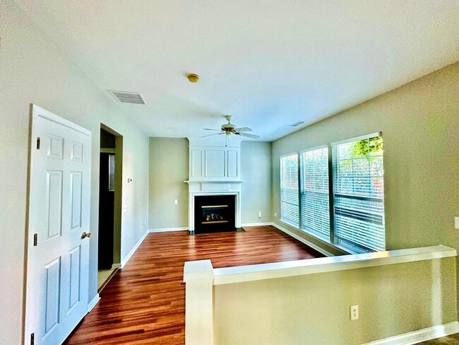 Building Photo - 3304 Mannington Dr