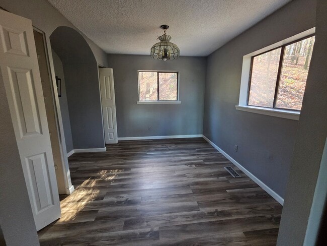 Building Photo - 109 Ohio Ct