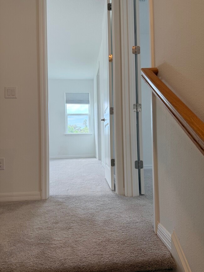 Building Photo - 15077 Shady Palms Ln