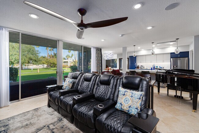 Building Photo - 449 Desert Lakes Dr