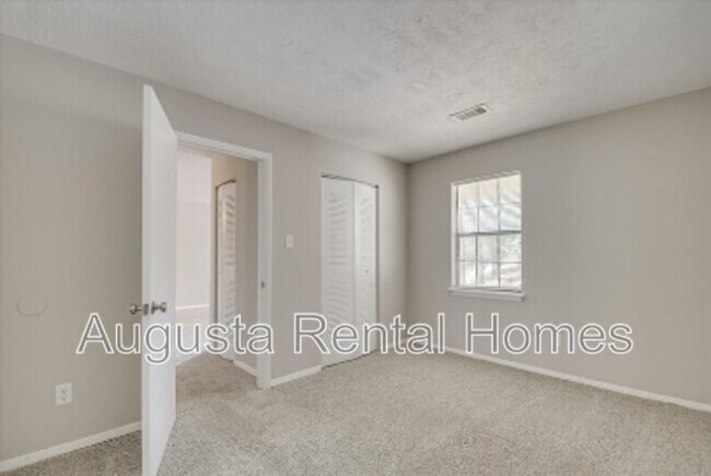 Building Photo - 2515 Ctr W Pkwy