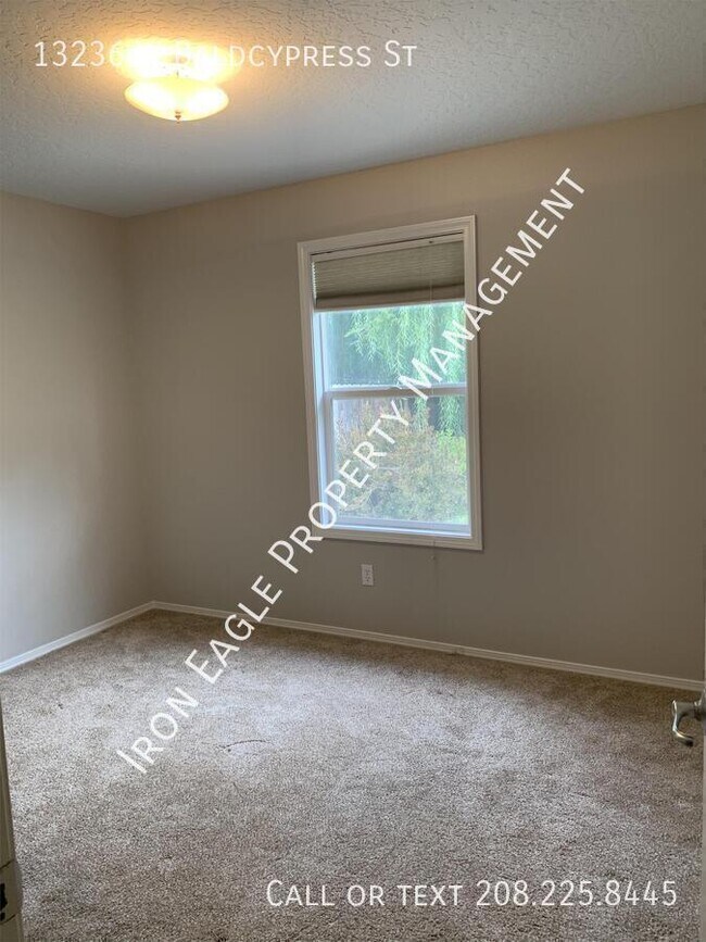 Building Photo - 13236 W Baldcypress St