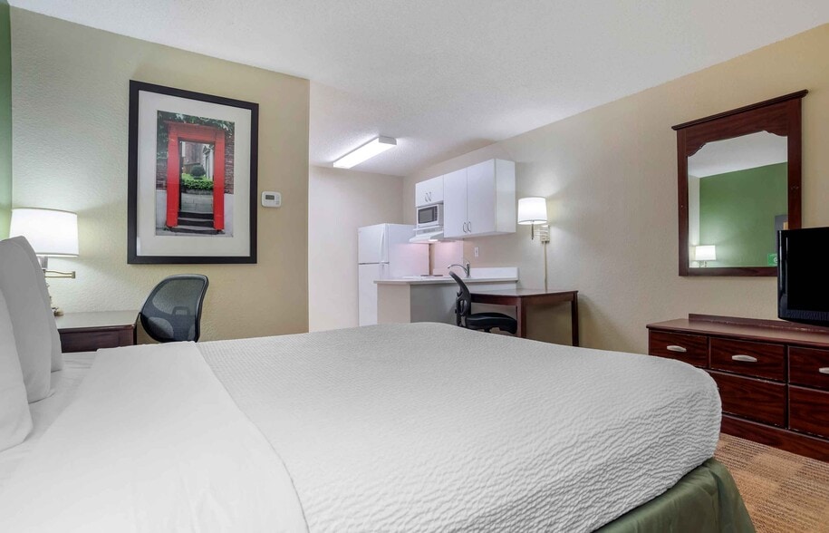 Building Photo - Furnished Studio-Huntsville - U.S. Space a...