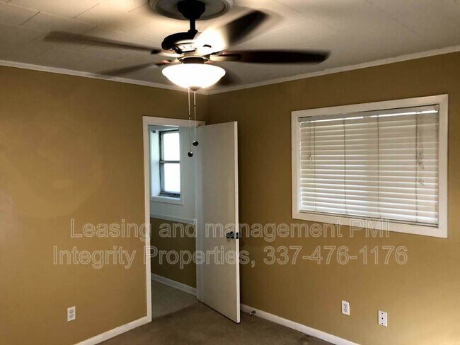 Building Photo - 310 S Audubon Blvd