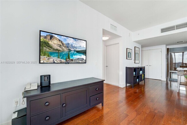 Building Photo - 6899 Collins Ave