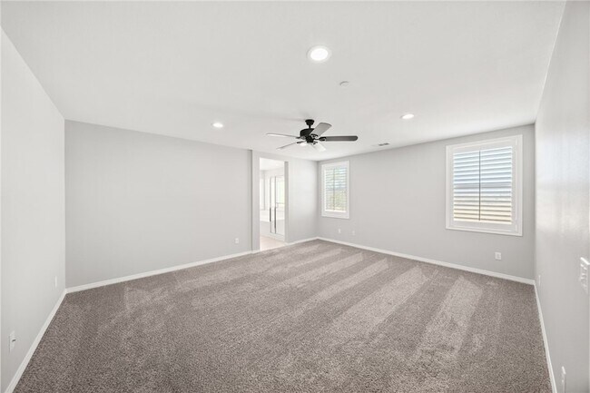 Building Photo - 37749 Fiesta Flower St