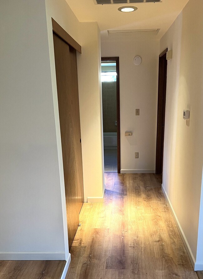 Building Photo - 11585 SW Settler Way