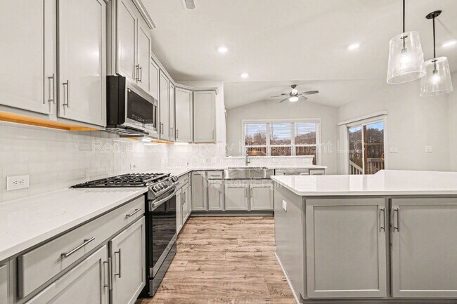 Building Photo - 7907 Moon Hl Pl