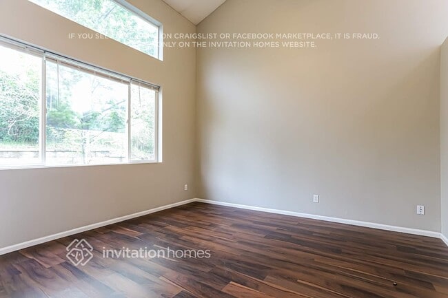 Building Photo - 11137 Glacier Park Cir E