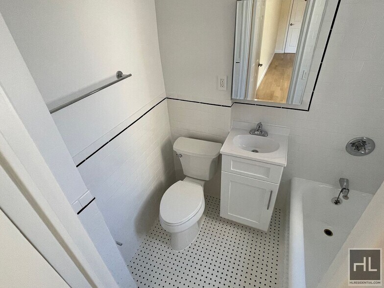 Building Photo - AMSTERDAM AVENUE