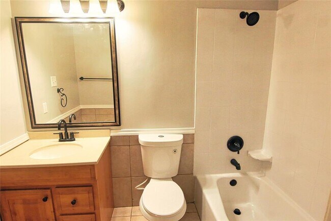 Building Photo - 3202 Birch Creek Dr