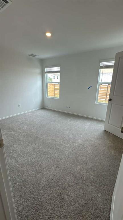 Building Photo - 379 Keefer