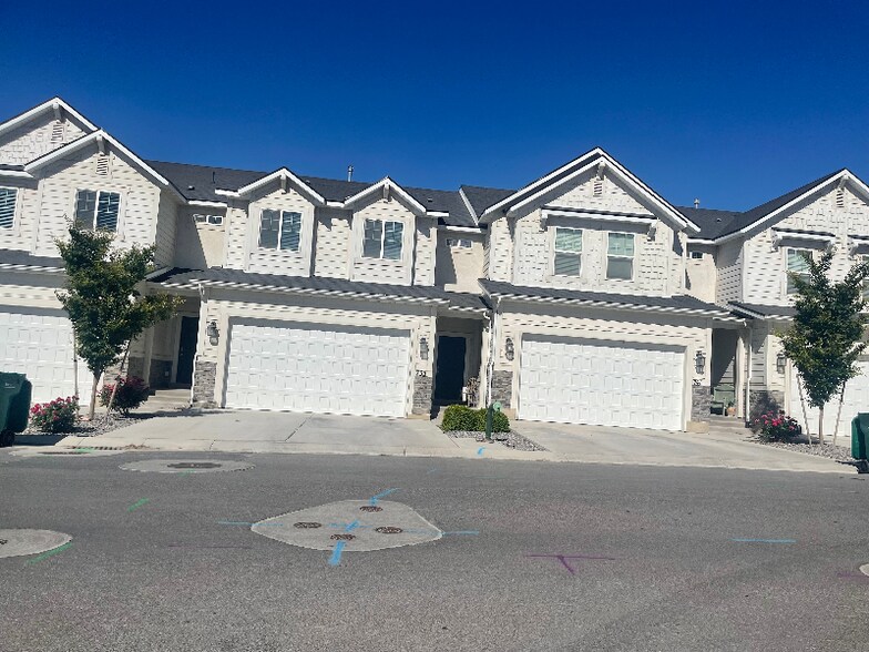 Building Photo - 4138 Hillscape Cir