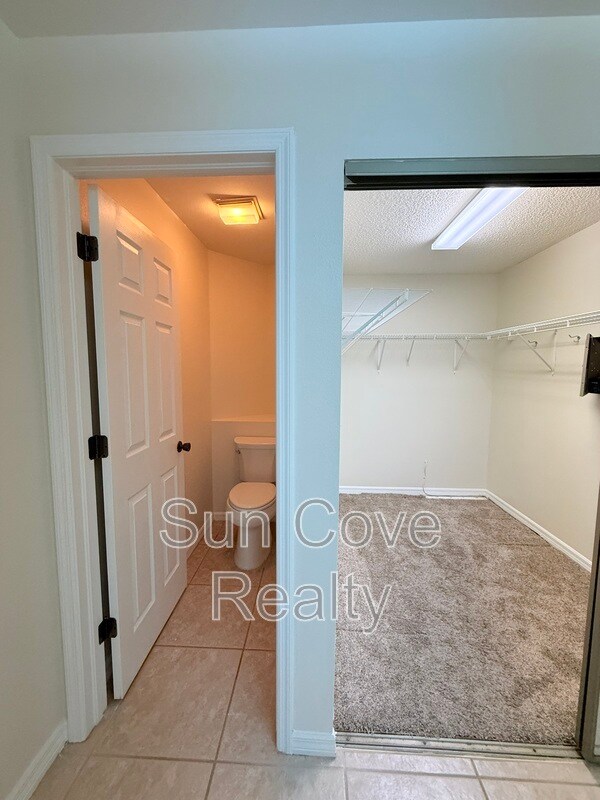 Building Photo - 5215 Lochmead Terrace