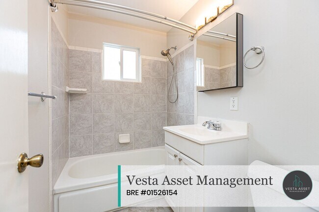 Building Photo - Spacious 4-Bedroom Home in a Desirable Concord Neighborhood