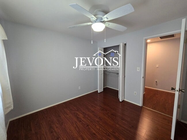 Building Photo - $500 Rent Credit - Comfortable family home...