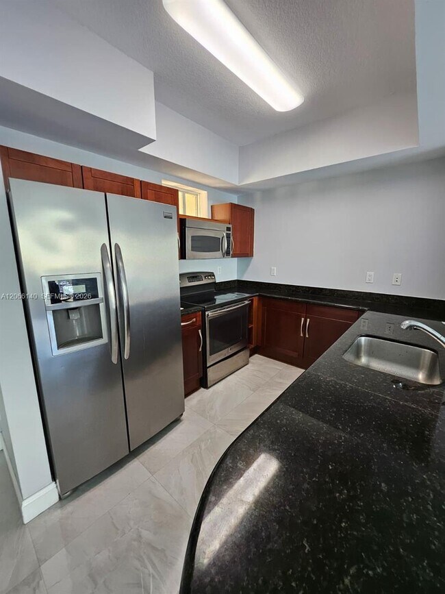 Building Photo - 7270 SW 88th St