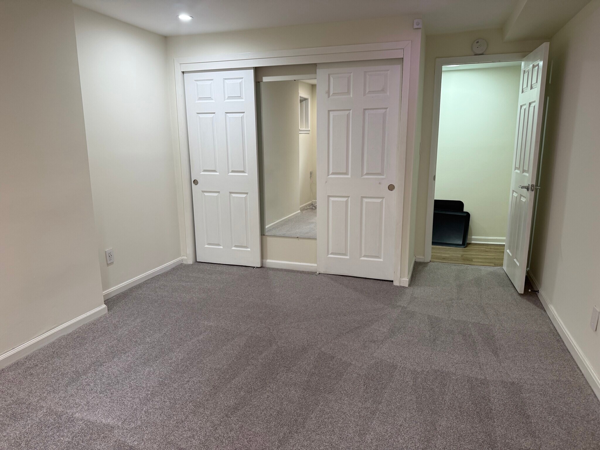 Building Photo - 1202 E Capitol St NE