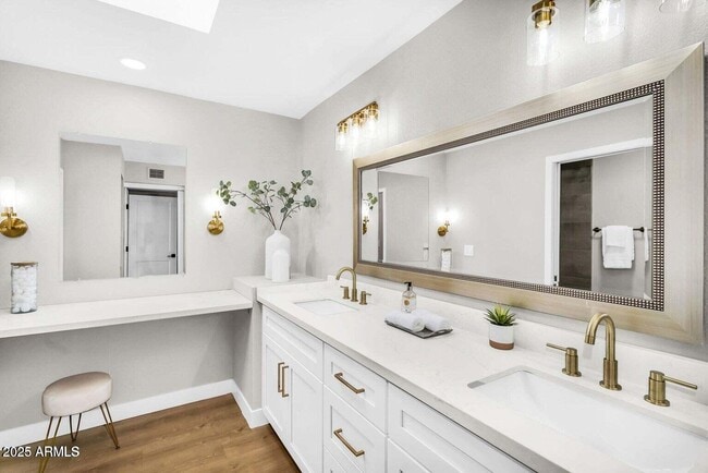 Building Photo - 25810 S Boxwood Dr
