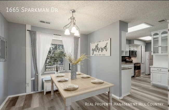 Building Photo - 1665 Sparkman Dr