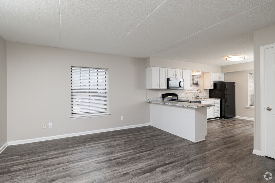 Interior Photo - Ledford at Hamilton Place