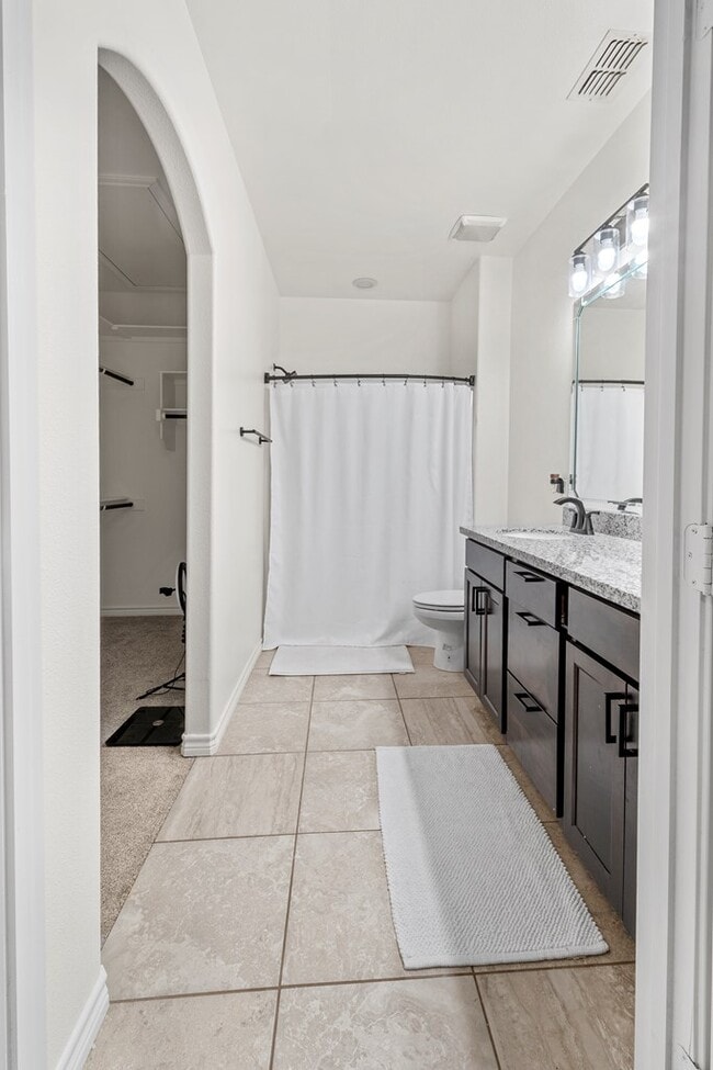 Building Photo - 201 Old Course Rd