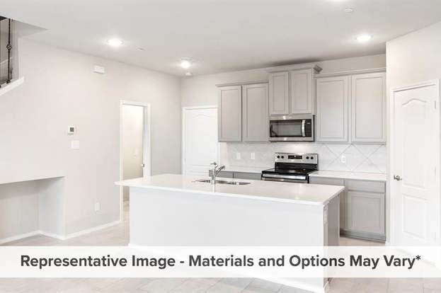 Building Photo - 2221 Greystone Dr