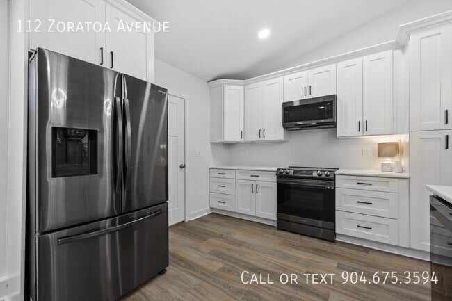 Building Photo - 112 Zoratoa Ave