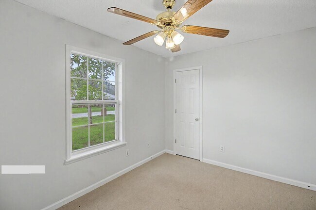 Building Photo - 340 McCumber Dr