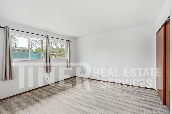 Building Photo - 2304 Villanova Cir