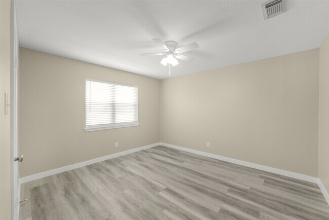 Building Photo - 4138 Club Valley Dr