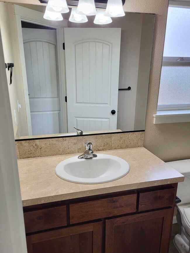 Building Photo - COLTON3607-3617