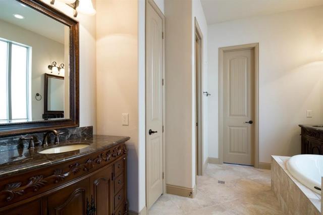 Building Photo - 1021 Taylor Dr