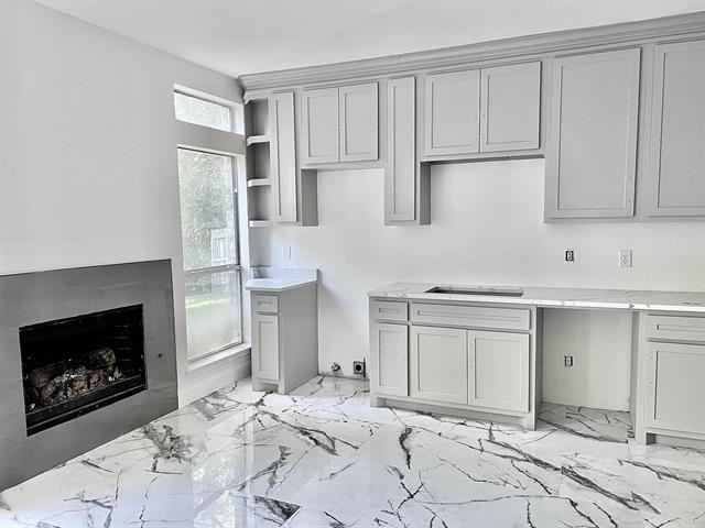 Building Photo - 5021 Bryn Mawr Dr