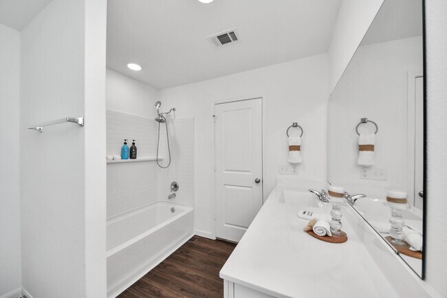 Building Photo - 25927 Chicory Dr