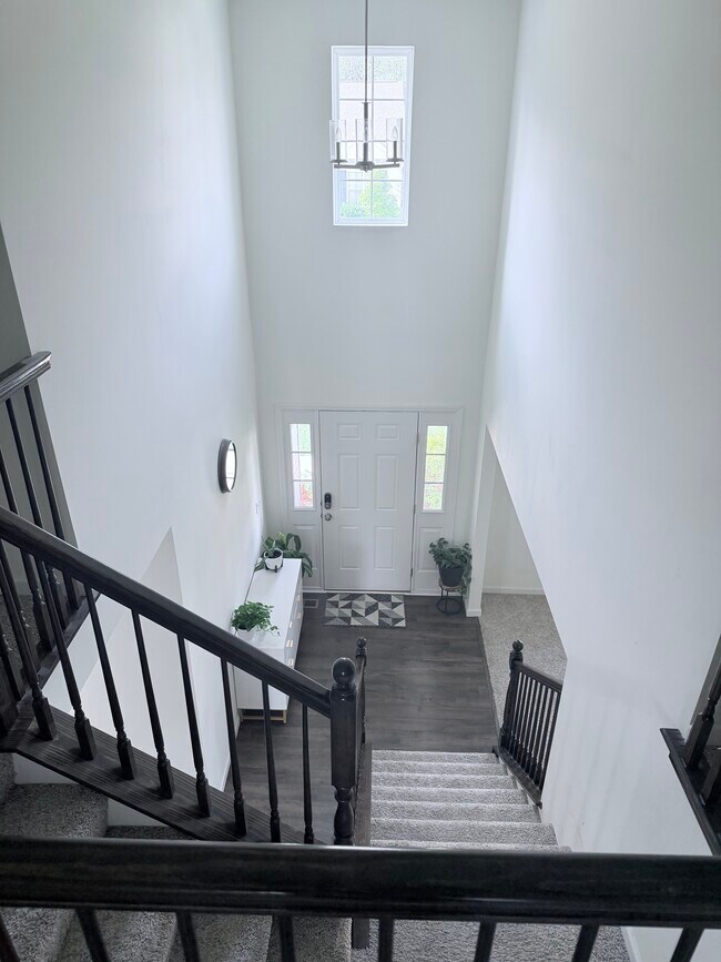 Building Photo - 483 Dusty Brook Dr