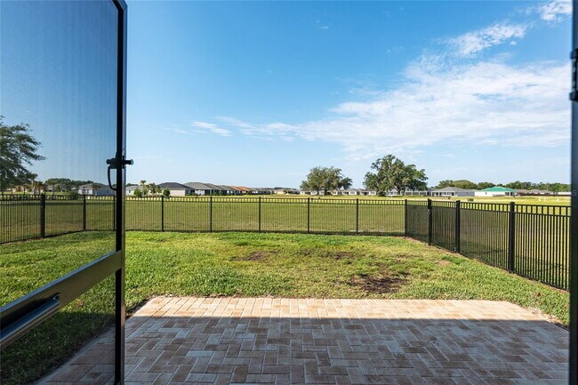 Building Photo - 3 Bedrooms | 2 Bathrooms | 2-Car Garage | Fully Fenced Yard