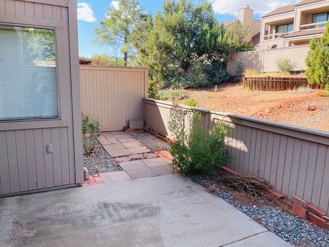 Building Photo - Vista Montana Townhouse, West Sedona