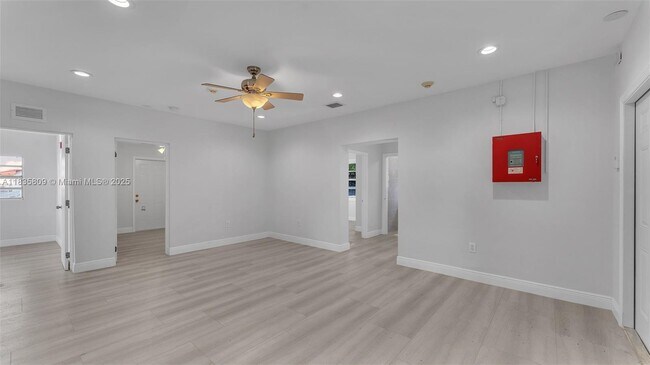 Building Photo - 4651 NW 23rd Ct