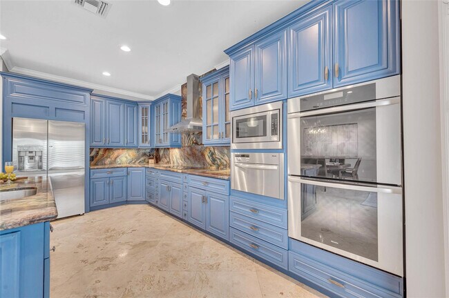 Building Photo - 3316 NE 16th St