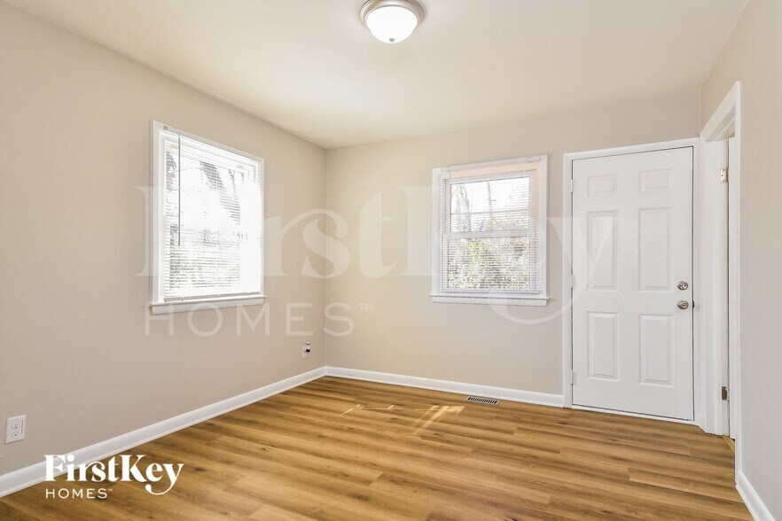 Building Photo - 2703 Wynnewood Dr