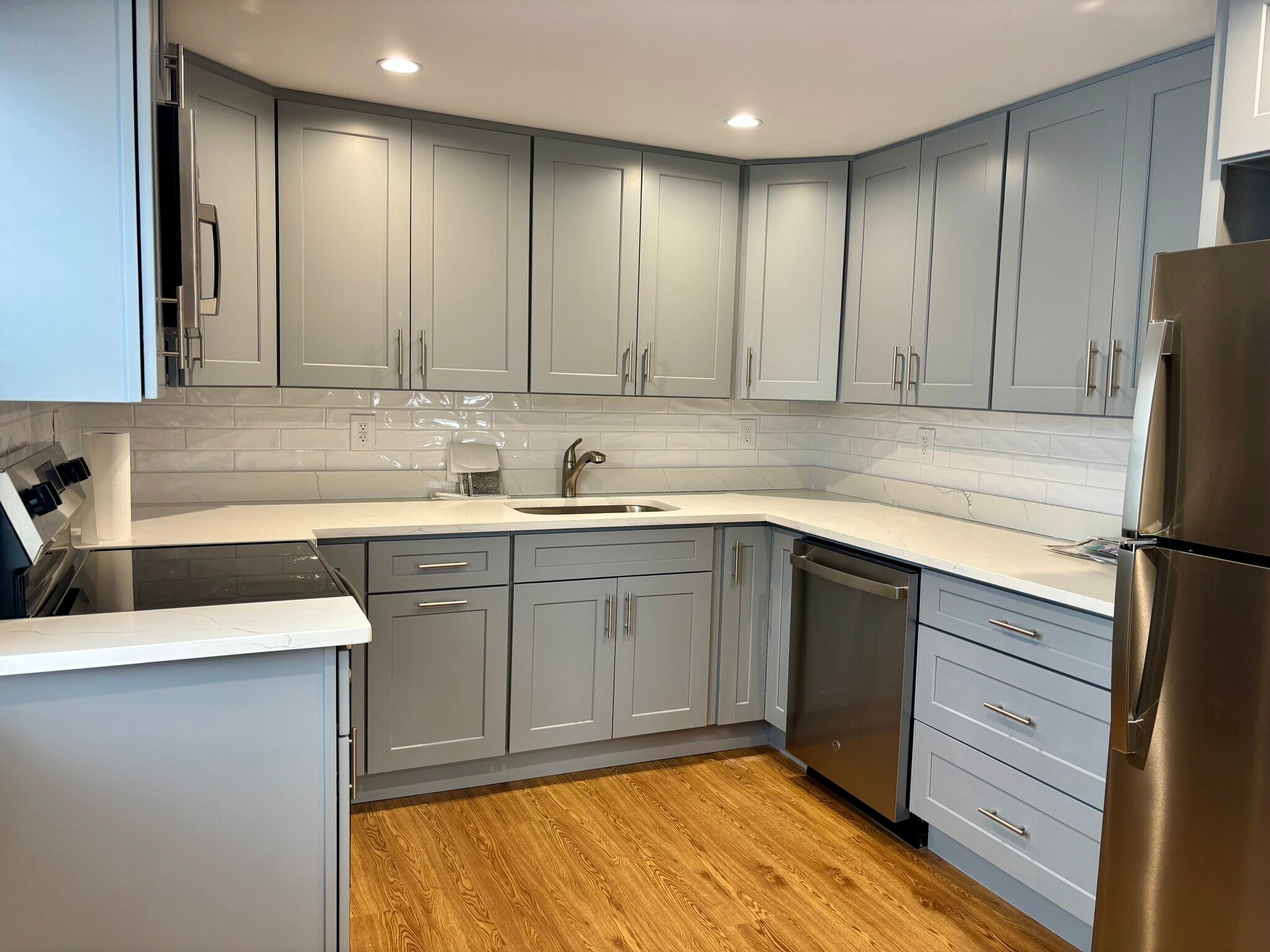 Building Photo - 6 Marwood Rd S