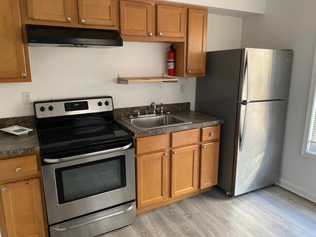 Kitchen - 1619 Page St