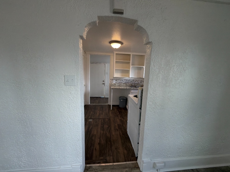 Building Photo - 221 10th St