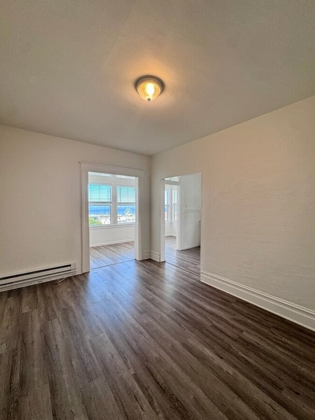 Building Photo - 1054 Filbert St
