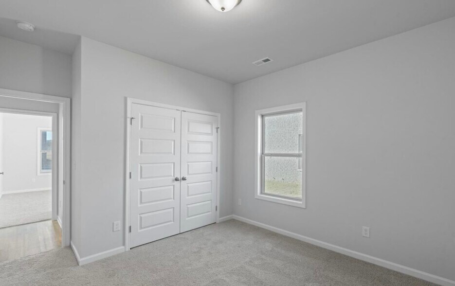 Building Photo - 121 Gander Cir