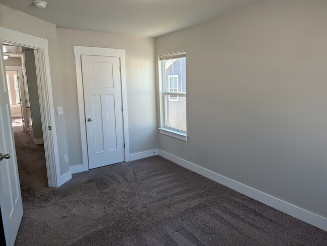 Building Photo - 222 Keaton Ct