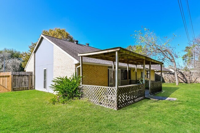 Building Photo - 22710 Melham Ln