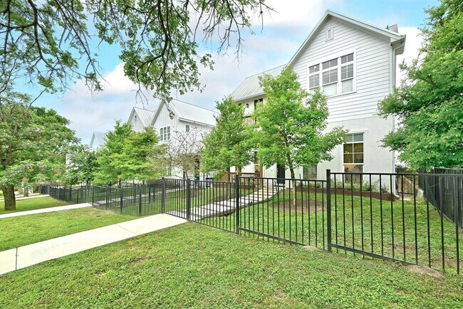 Building Photo - 4806 Springdale Rd