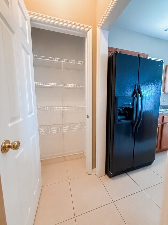 Building Photo - 113 Spokan Trail